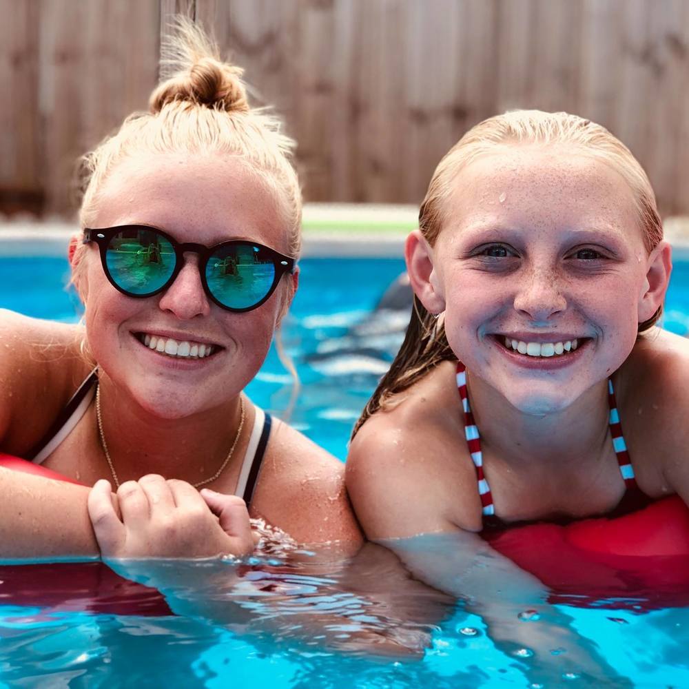 Meet your Posher, Mia